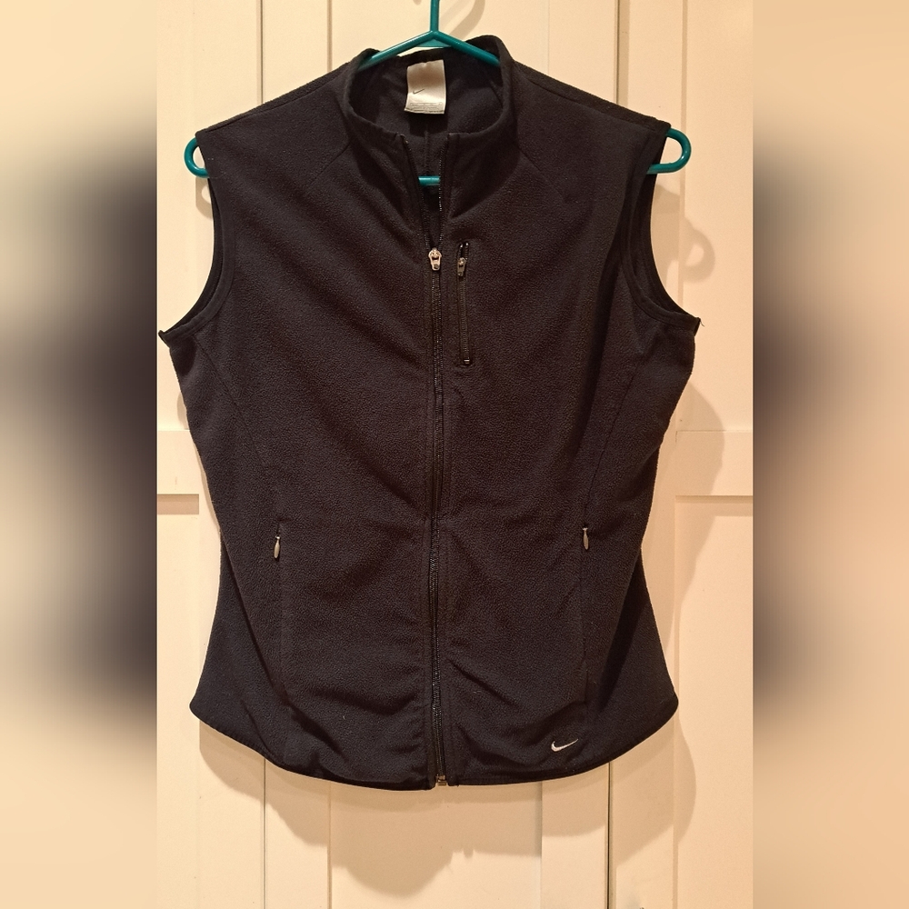 Nike Fitted Black Fleece Vest